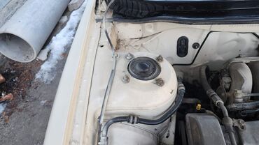 Mazda: Mazda Cronos: 1994 г., 2 л, Механика, Бензин, Седан — 10