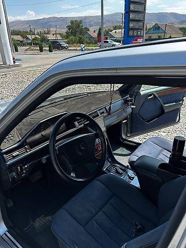smart open: Mercedes-Benz W124: 1994 г., Автомат, Седан — 1