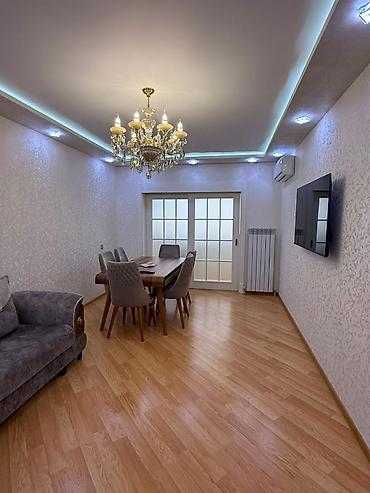 Квартира, 2-комн., 77 м², продаётся, Bakı
