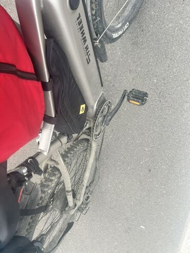 гироскутеры smart balance: 2 baterka 160 km yol gedir 1 gün surmey olur hec bir prablemi yoxdu