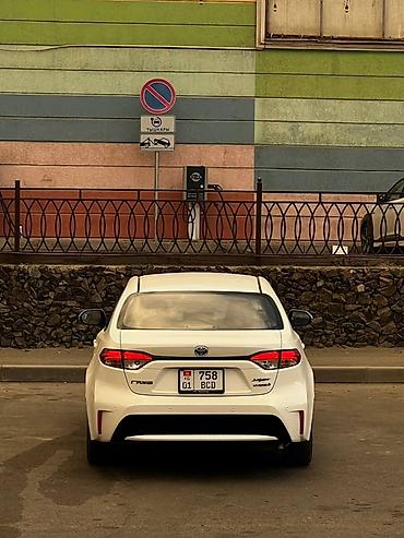 каролла гибрид: Toyota Corolla: 2021 г., 1.8 л, Автомат, Гибрид, Седан — 6