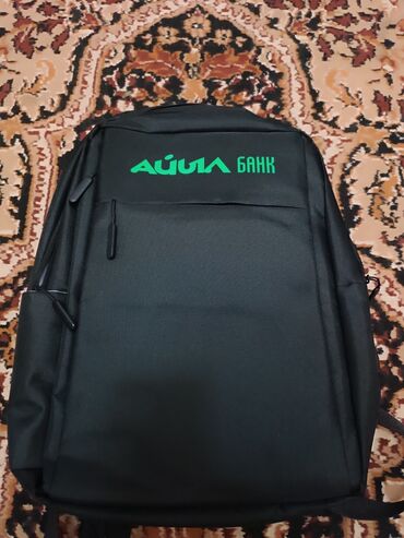 Аксессуары: Продается рюкзак новый для ноутбука