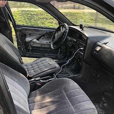 Volkswagen: Volkswagen Passat Variant: 1990 г., Универсал — 9