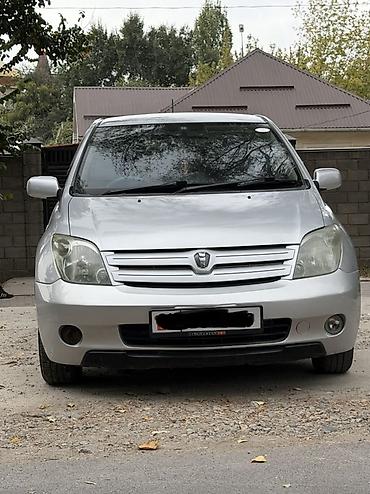 howo shacman: Toyota Ist: 2002 г., 1.5 л, Автомат, Бензин, Хэтчбэк — 3