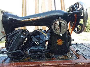 antik stul: Məhsul: Köhnə tip elektrik ayaq pedallı tikiş maşını (taxta daşıma — 7