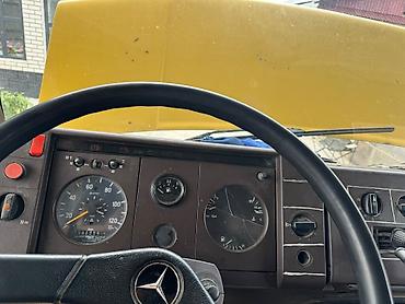 мерс гигант711: Грузовик, Mercedes-Benz, Стандарт, 5 т, Б/у — 5