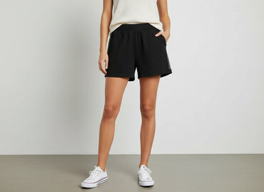 new yorker krótkie spodenki dresowe: Olive, Shorts for women, size M