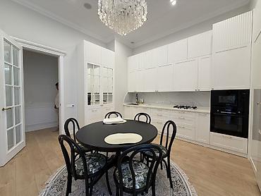 в клубном доме: For rent a new 3 bedroom apartment is available in an exclusive — 9