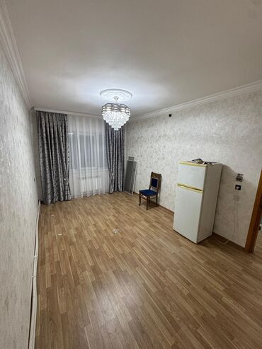 Köhnə tikili: Bakı, 8-ci mikrorayon, 3 otaqlı, Köhnə tikili, m. Azadlıq Prospekti, 64 kv. m — 2