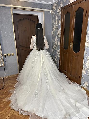 Свадебные платья: Свадебные платья б/у в отличном состоянии — 15