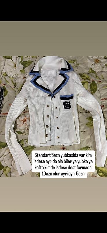 Satılır – qadın geyimləri seçimi: - Qara kapüşonlu svitşot: ön lalafo.az -da — 9 Satılır – qadın geyimləri seçimi: - Qara kapüşonlu svitşot: ön — 9