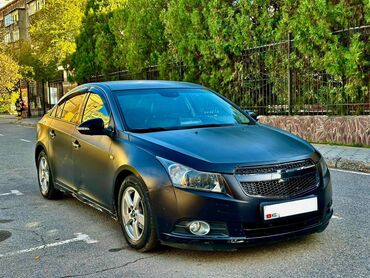 Chevrolet: Chevrolet Cruze: 2010 г., 1.8 л, Автомат, Газ, Седан