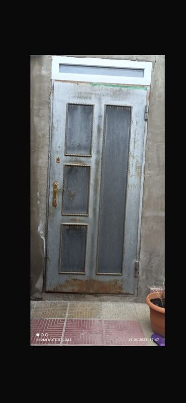 seyf qaplar: Seyf qapi 200/90sm
120azn
Mehemmedi 9976 leli