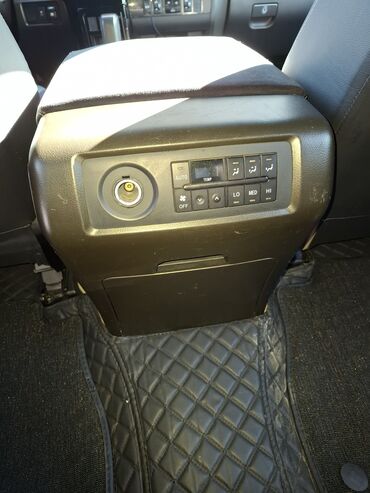 Toyota: Toyota Sequoia: 2008 г., 4.7 л, Автомат, Газ, Внедорожник — 11