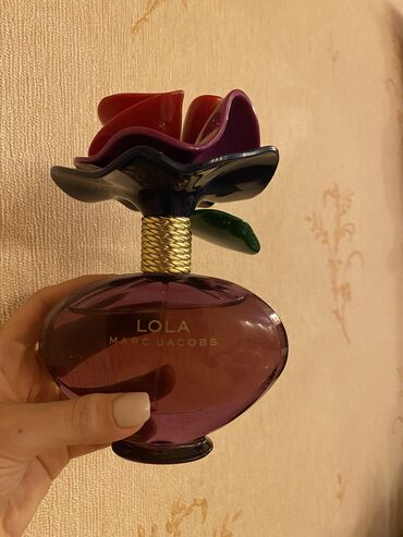 dior sauvage qiymeti: Marc Jacobs Lola parfumu, Idealdan alinib, gorunduyu qeder istifade