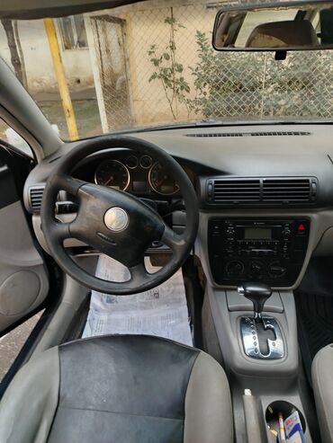 Volkswagen: Volkswagen Passat: 1.8 l | 2004 il Sedan — 8