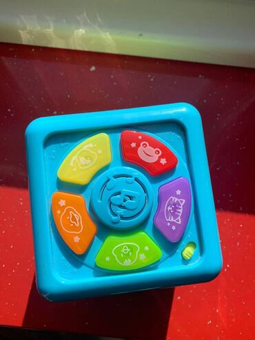 Toys: Win Fun igračka Muzička kocka Win Fun производи имају низ забавних и