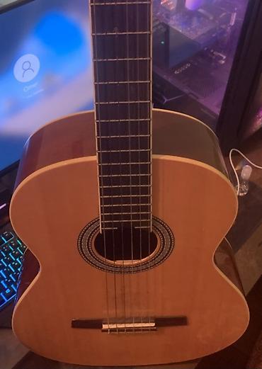 Классические гитары: Klassik gitara – Giannini - Brend/model: Giannini (lövhədə loqo — 4