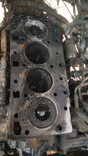 Двигатели, моторы и ГБЦ: Шестью, распредвалы в ГБЦ. - Турбонаддув (турбокомпрессор в комплекте — 3