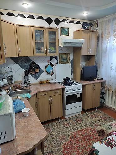 Үйлөр: Продаю двухэтажный дом. Начало ново-покровки. Дом большой, просторный — 9
