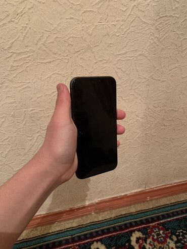 Apple iPhone: IPhone 11, Б/у, 128 ГБ, Чехол, 75 % — 2