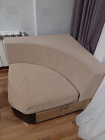 kuncluk: Kuncluk divan ela veziyyetde. Qiymet 50 azn . Unvan Sebayil — 2