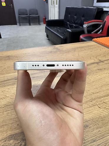 iphone se4: IPhone 13, Б/у, 128 ГБ, Белый, Защитное стекло, Чехол, Кабель, В рассрочку, 74 % — 4