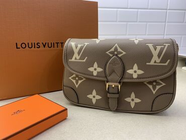 Классические сумки: Классическая сумка, Louis Vuitton, Материал: Натуральная кожа, Женские