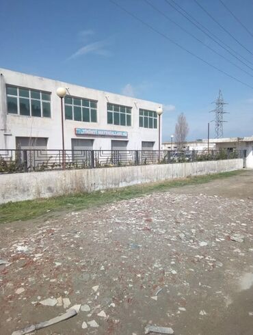 Kommersiya daşınmaz əmlakının satışı: Sumqayıt şəhəri Səməd Vurğun küşəsində yerləşən 1000 kv. m anbar, 800 -da lalafo.az — 9 Kommersiya daşınmaz əmlakının satışı: Sumqayıt şəhəri Səməd Vurğun küşəsində yerləşən 1000 kv. m anbar, 800 — 9