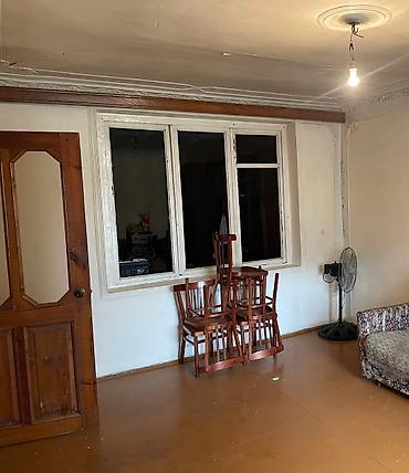 Mənzillər: Menzil Bes mertebeli binanin 1ci mertebesinde yerlesir 2otaqlidir — 10