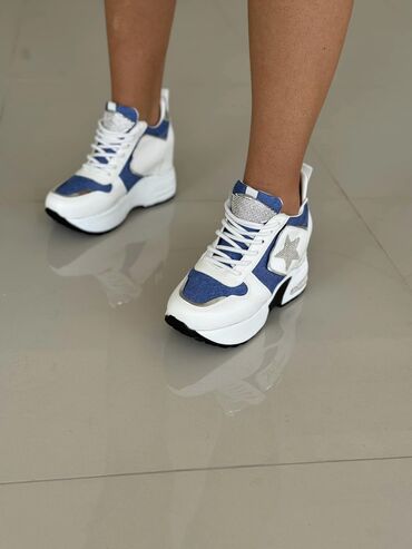 Women's Sneakers and athletic shoes: Cena 4800din
Br36-40
Skrivena peta 9cm — 6