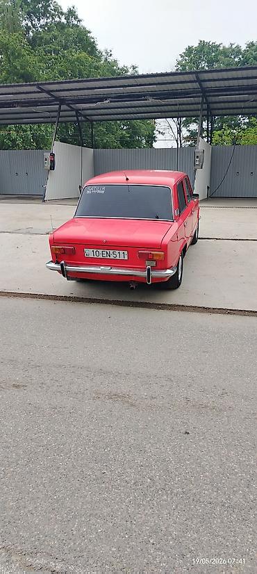 VAZ (LADA): VAZ 2101 “Jiquli” sedan - Kuzov: 4 qapılı sedan, parlaq qırmızı rəng — 5