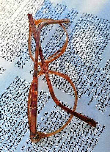 Naočare: VINTAGE DIZAJNERSKI dioptrijski ram za naočare. Izvrstan, prelep — 7