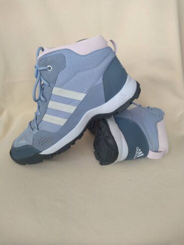 Women's Sneakers and athletic shoes: Adidas, 38 — 1