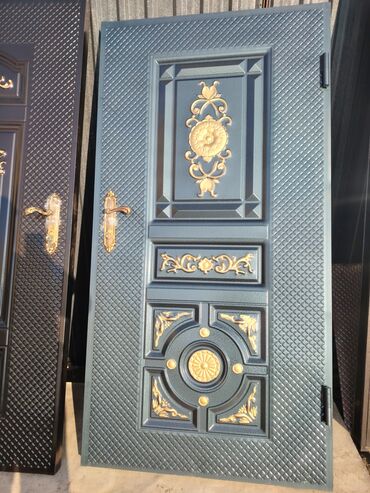 Giriş qapıları: Mənzil üçün Yeni Giriş qapısı Zamok ilə, Zəmanətli, Ödənişli quraşdırma, Ödənişli çatdırılma, Rayonlara çatdırılma, Ünvandan götürmə — 24