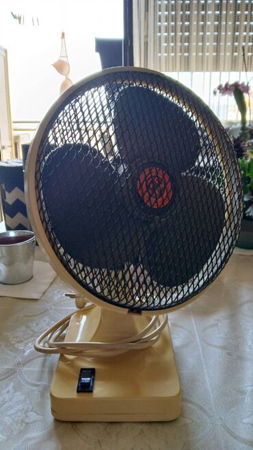 womax fen za vreli vazduh: Malo korišćen ventilator. Stariji model, težak, kvalitetan. Ima dve