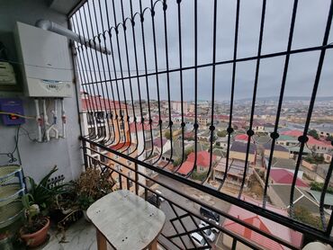 Uzunmüddətli kirayə mənzillər: - Çoxmərtəbəli yaşayış kompleksində mənzil. - Geniş, səliqəli həyət — 8