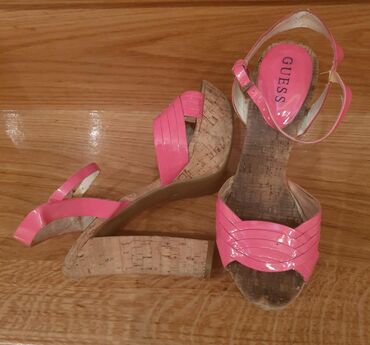 nike 270 roze: Sandals, Guess, 37