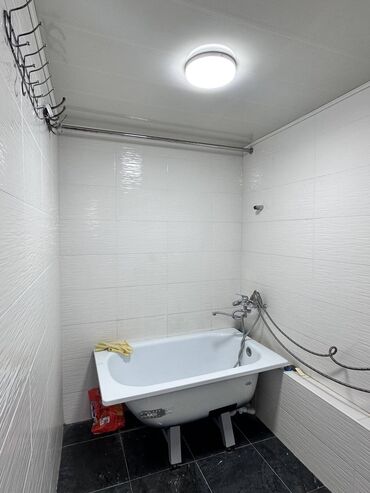 Магазины: Продаю Магазин В жилом доме, 111 м², Свежий ремонт, Отдельный вход, Цокольный этаж этаж — 9