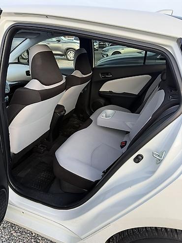 Toyota: Toyota Prius: 2019 г., 1.8 л, Вариатор, Гибрид, Хэтчбэк — 13