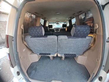 Toyota: Toyota Noah: 2002 г., 2 л, Автомат, Бензин, Минивэн — 7