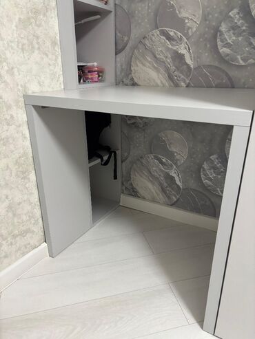 Uşaq və gənc otağı üçün dəstlər: Oğlan və qız üçün, Yeni, 2 təknəfərlik çarpayı, Yazı masası, Dolab — 4