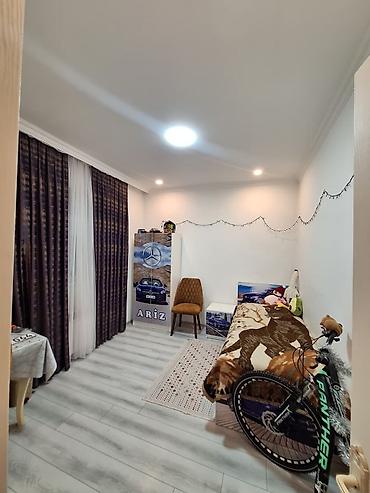 bileceri kiraye evler: 5 otaqlı mənzil – geniş və işıqlı - Zal: Mərmərə bənzər dekorativ — 3