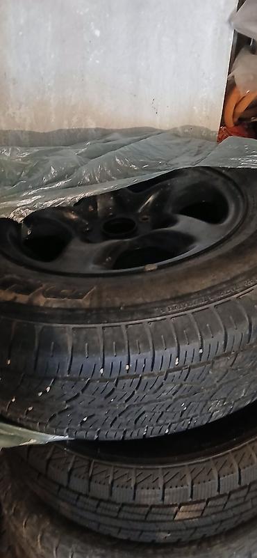 80 б4: Одно колесо с диском - Размер шин: P225/70 R16 101S (бескамерные — 1
