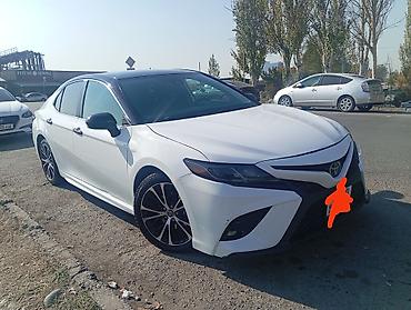 changan q07: Toyota Camry: 2018 г., 2.5 л, Автомат, Бензин, Седан — 2