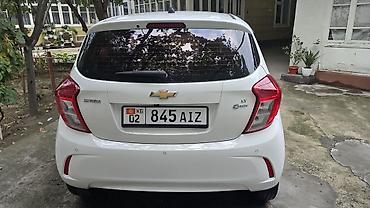 Chevrolet: Chevrolet Spark: 2017 г., 0.1 л, Вариатор, Бензин, Хэтчбэк — 3