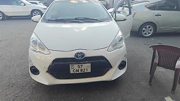 baki masin bazari: Toyota Aqua Hybrid hatchbek Taksi buraxılış kartı var ləğv — 2