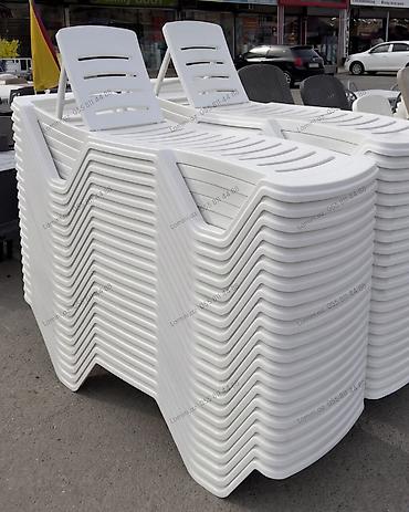 зонт большой пляжный: Şezlonq Açar xüsusiyyətlər: - Material: dayanıqlı plastik - Rəng: ağ — 1