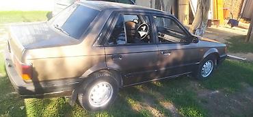 s 221: Mazda 323: 1985 г., 1.5 л, Механика, Бензин, Седан — 3
