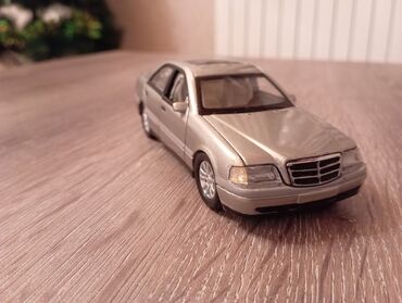 Avtomobil modelləri: Mersedes c 220 modeli kitay istehsalı 1/36 ölcüdədəir .Bu modeli Öz — 10